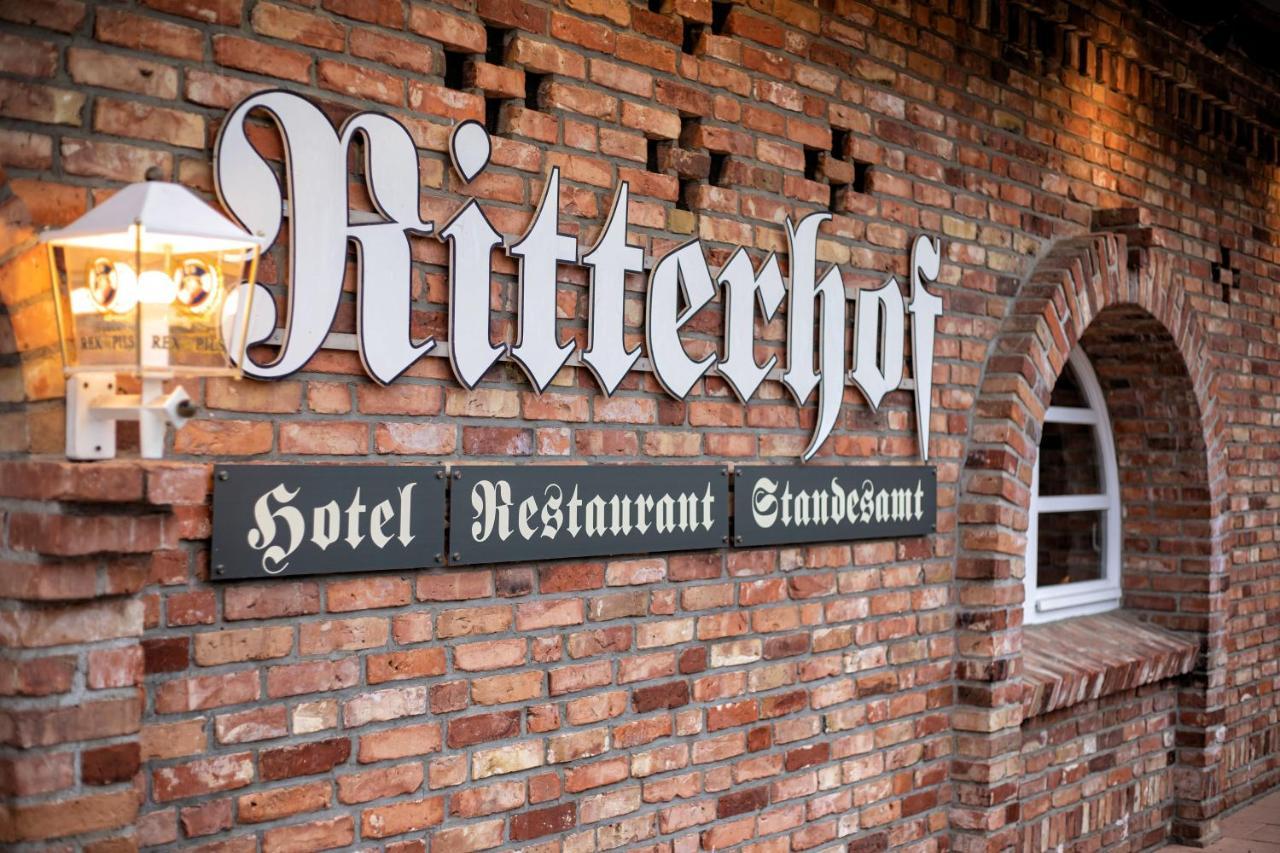 Ritterhof Kampehl Hotel Neustadt  Exterior photo